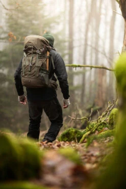 Lundhags Gneik 42 RL Forest Green -Kalastusvälineet 1210012 604 042L 3