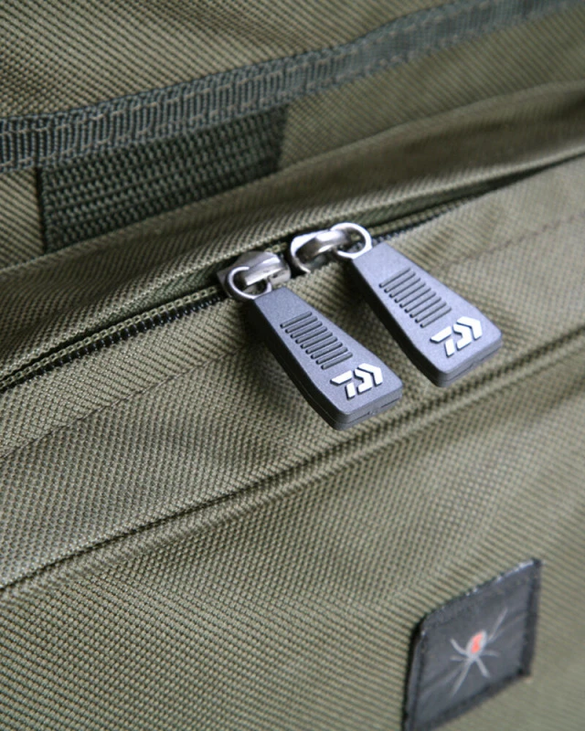 Daiwa Black Widow Carryall 70L 2 Daiwa Black Widow Carryall 70L - Image 2